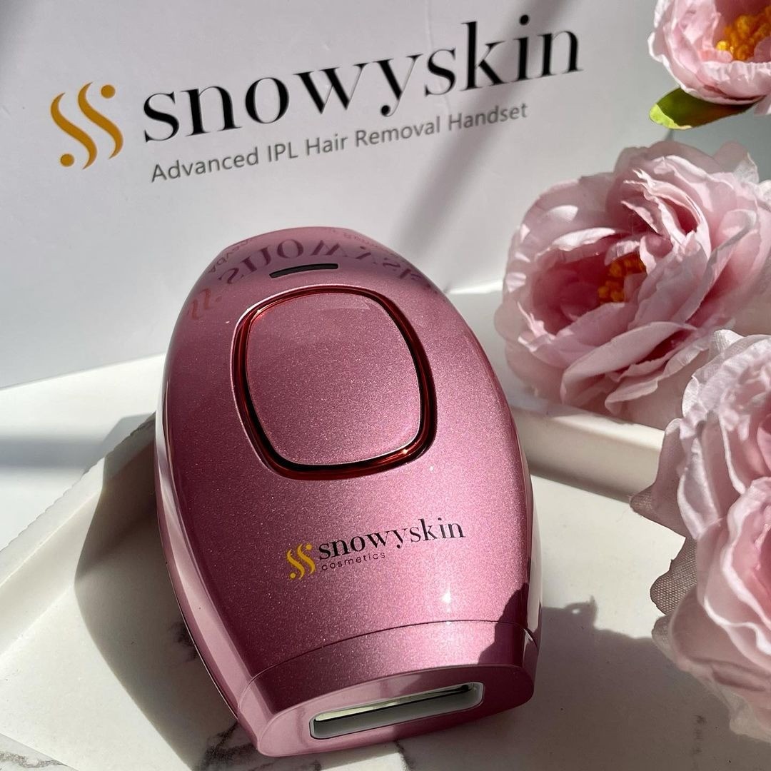 SnowySkin IPL handset in use